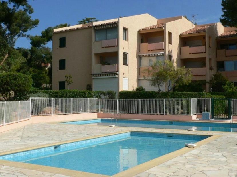 Studio avec piscines à 500m de la plage Bandol Exterior foto