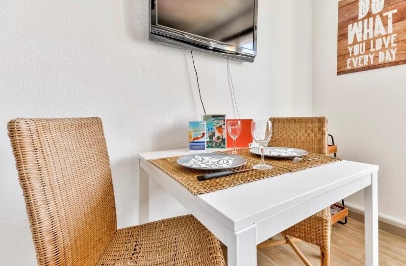 Studio avec piscines à 500m de la plage Bandol Exterior foto
